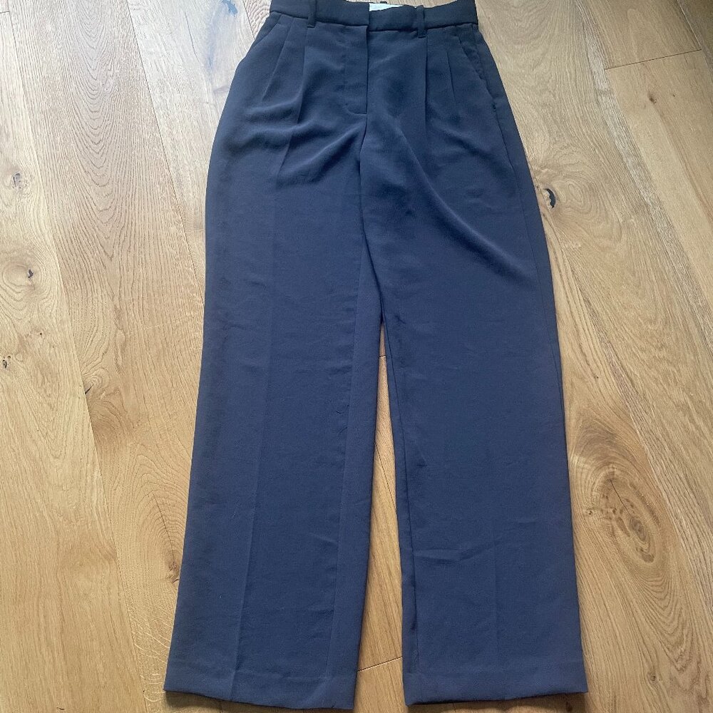 Aritzia Wilfred Effortless Pant